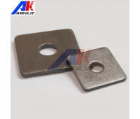 LONG ĐỀN VUÔNG SẮT MỘC